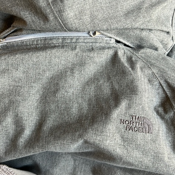North Face Women’s Parka XL - Picture 3 of 7